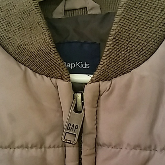 Gap Zippered Quilted With Pockets Puffy Vest - Picture 8 of 8